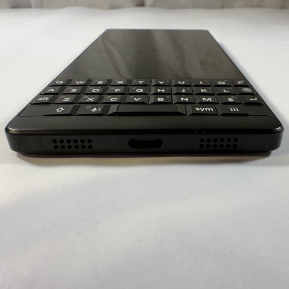 BlackBerry Key2 - Picture 2 of 7